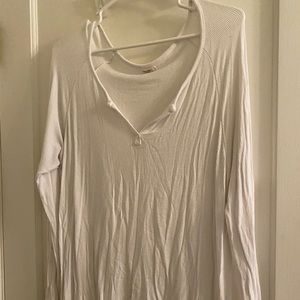 Brandy Melville Long Sleeve Vneck Top
